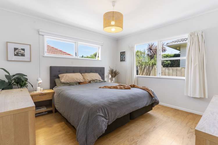 55 Fairclough Road Beach Haven_10