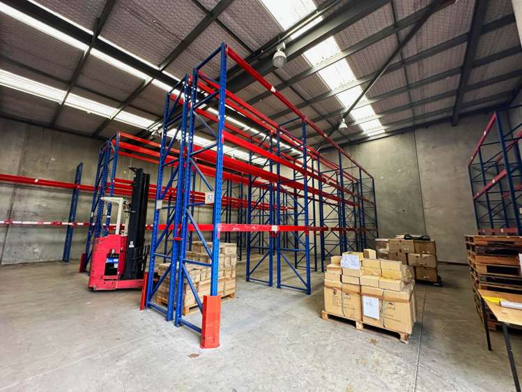 Unit 4/11 Orbit Drive Rosedale_3