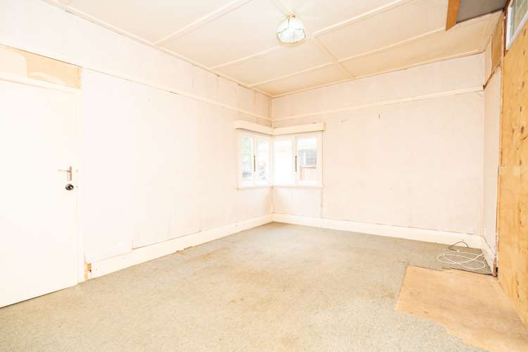 28 Huia Avenue Forest Lake_16