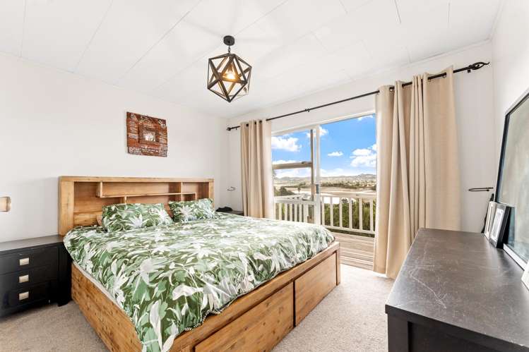 44 Amorino Drive Red Beach_13