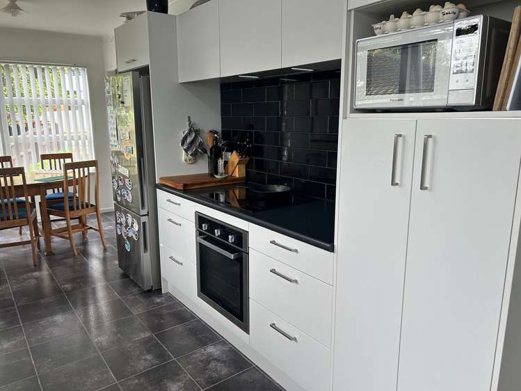 7 Hobart Crescent Wattle Downs_8