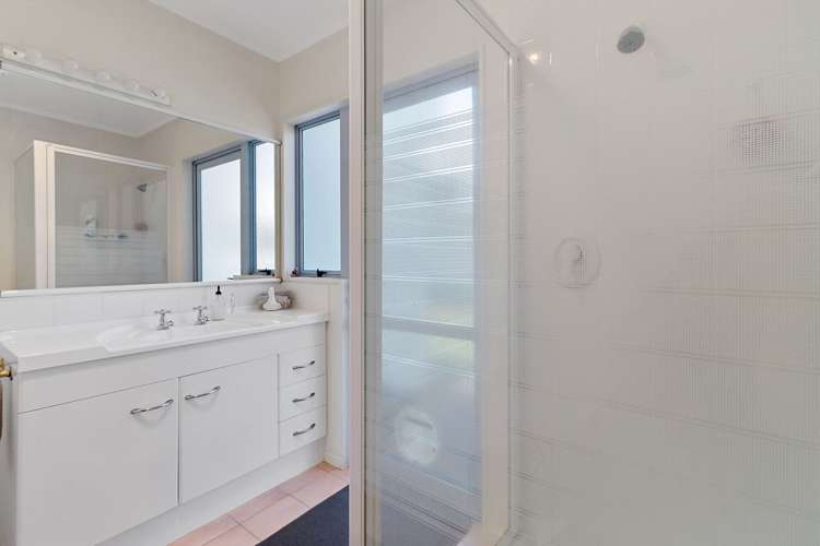 4 Claxton Avenue Pauanui_19