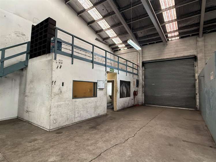 28 Montgomery Crescent Clouston Park_5