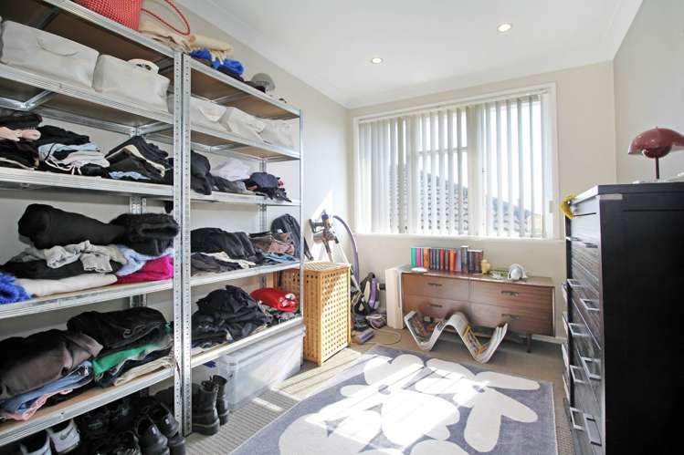 32 Holland Avenue Point England_7