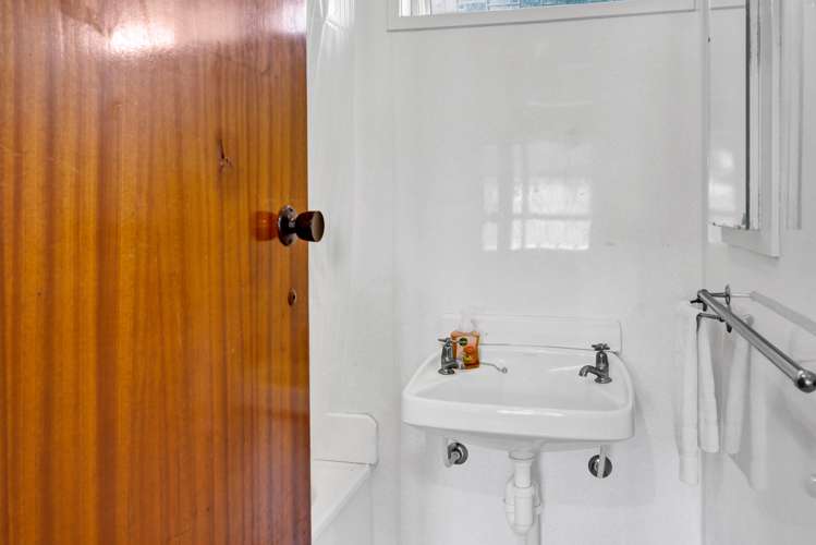 21 Acourt Street Hawera_10