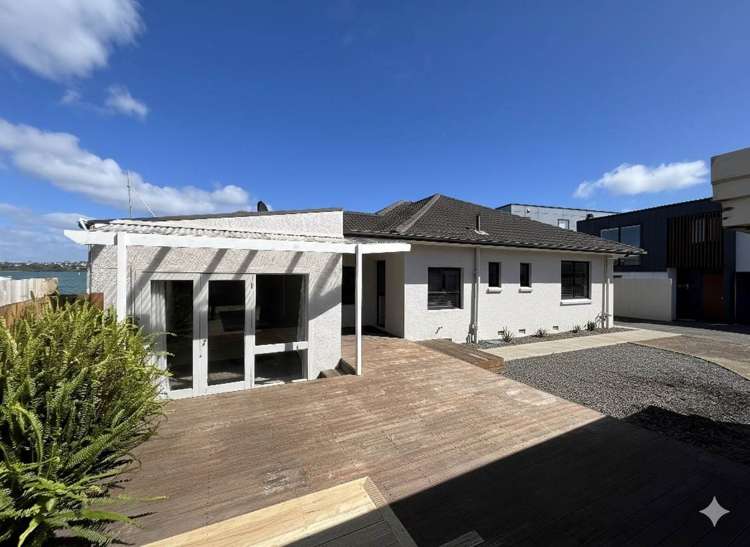 5 The Parade Bucklands Beach_26