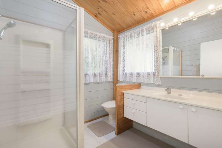 56 Thompsons Track Aongatete_15