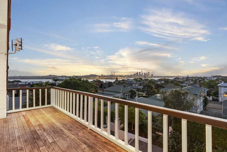 86 Victoria Road Devonport_31