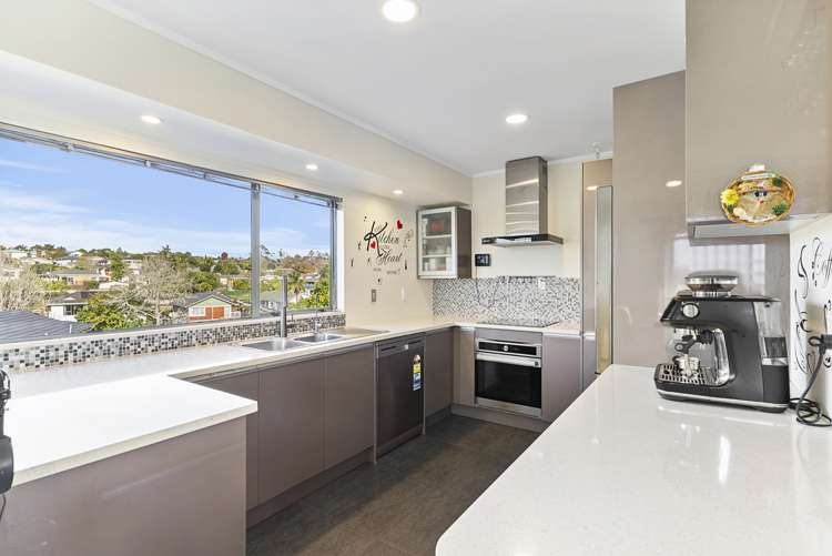 2/6 Boys Place Pakuranga Heights_4