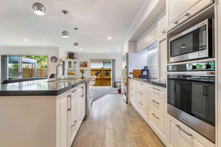 5 Laurie Street Red Beach_7