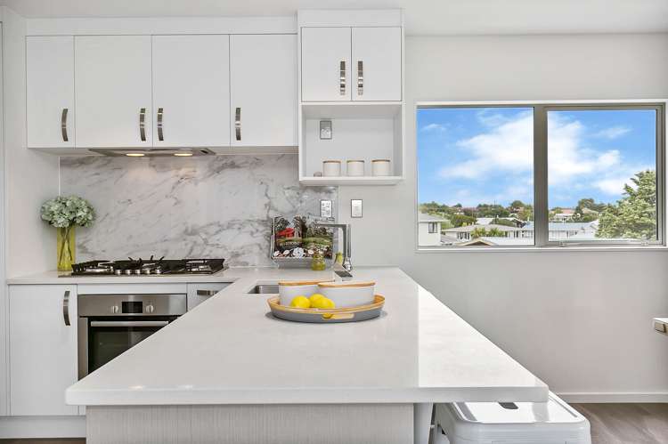 71 Bordeaux Parade Te Atatu South_7