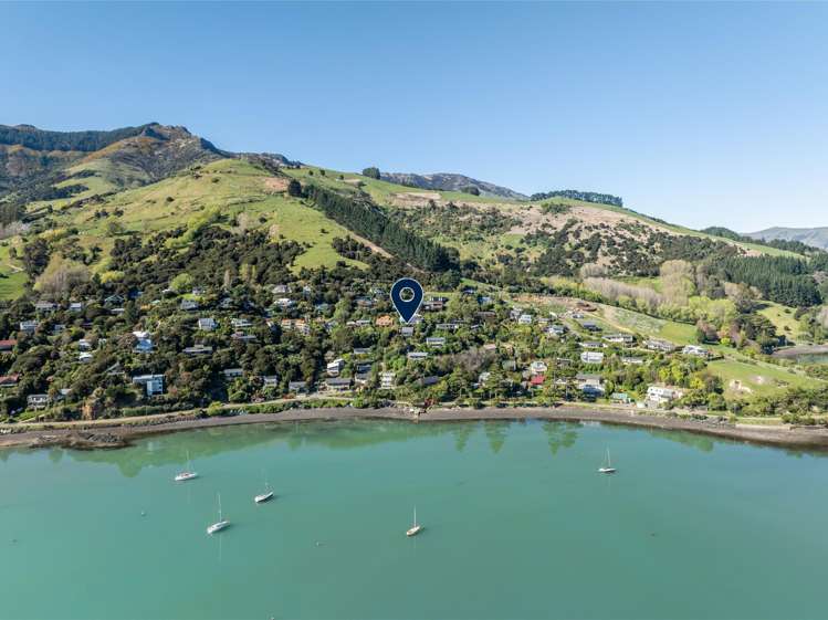 217 Beach Road Akaroa_26