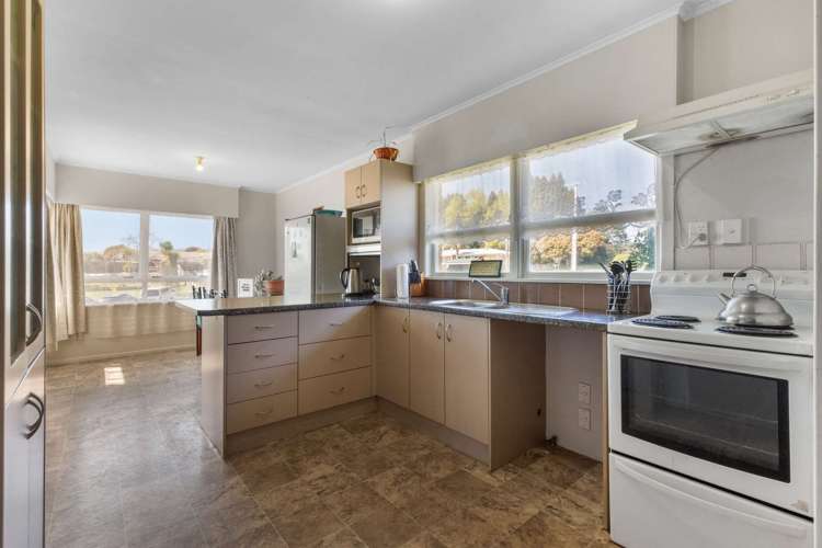 26 Elliott Crescent Owhata_6