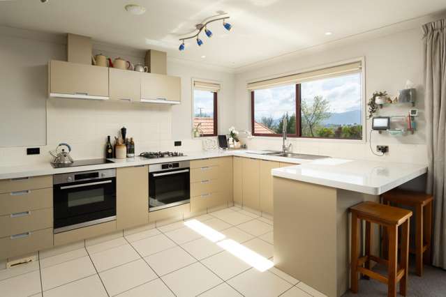 32 Bradleigh Park Fairhall_2