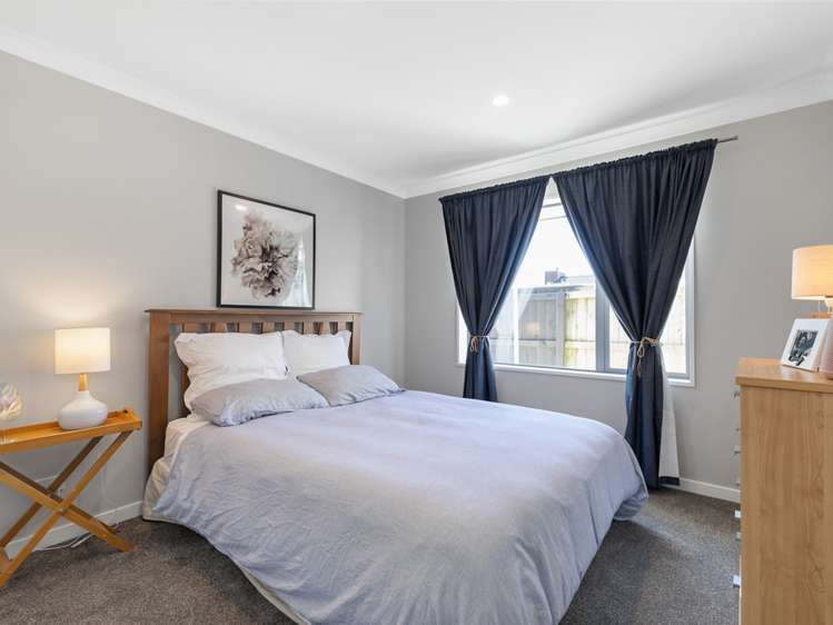 21 Corsair Crescent Burleigh_12