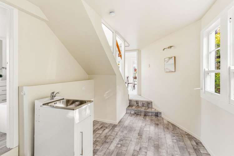 89 Coast Road Warrington_13