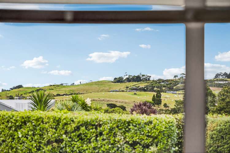 9 Athol Place Algies Bay_11