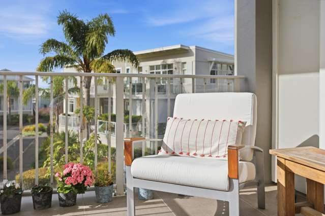 HOUSE SIZED LIVING, RESORT LIFESTYLE
