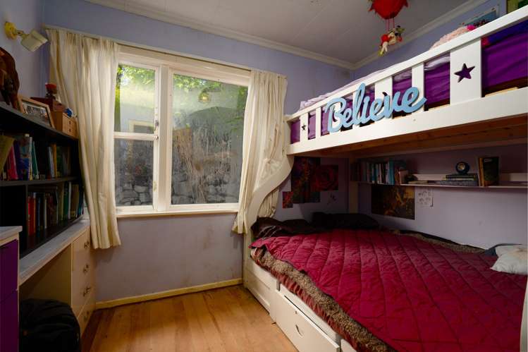 9 Holmes Grove Naenae_9