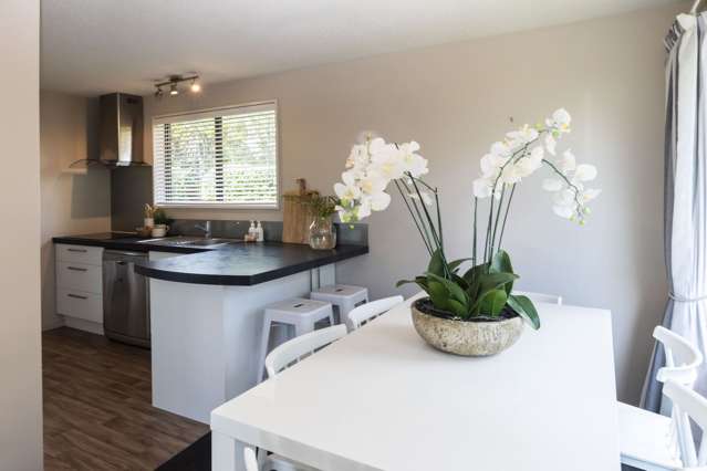 2/27 Mortlake Street Islington_3