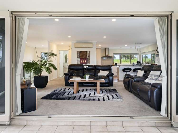 8 Tui Brae Beachlands_8