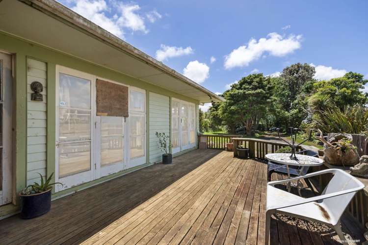 2132 Awhitu Road Waiuku_10