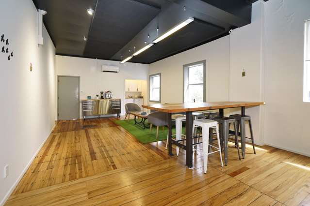 14 Anzac Parade Hamilton Central_3