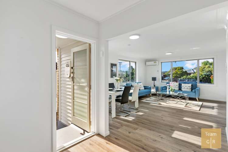 14 Lincoln Road Manurewa_12