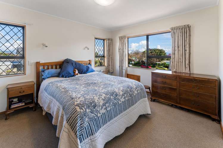 14 Hereford Street Stoke_17