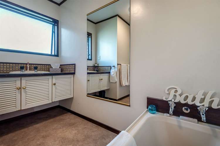 2/10 Tobruk Crescent Milford_15