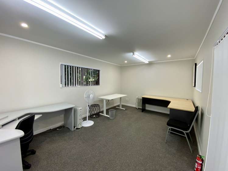 299 Hobsonville Road Hobsonville_2