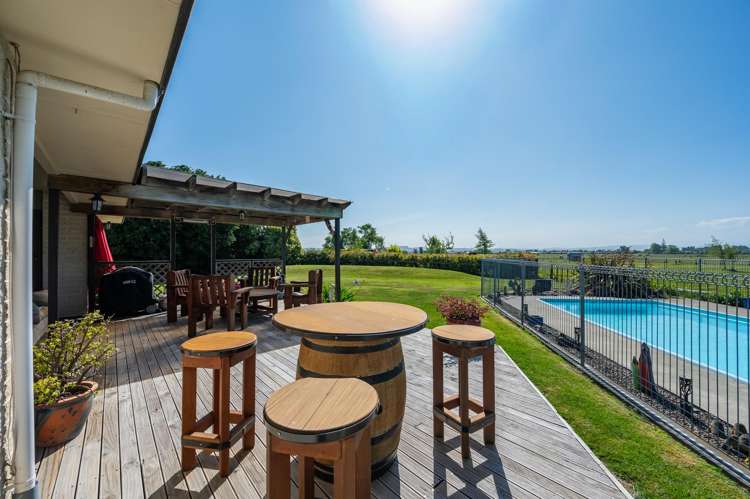 13 The Loop Meeanee_1