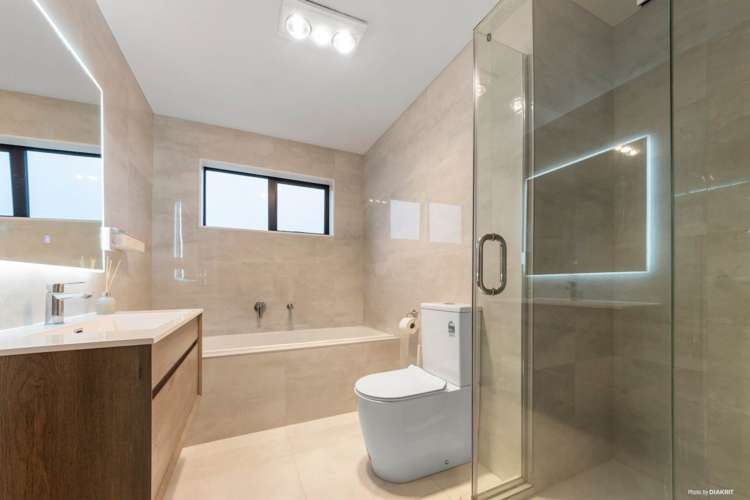 10 Houhora Street Westgate_11