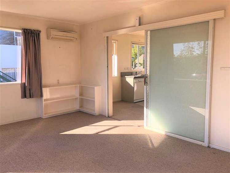 1/16 Cobham Crescent 10816_2