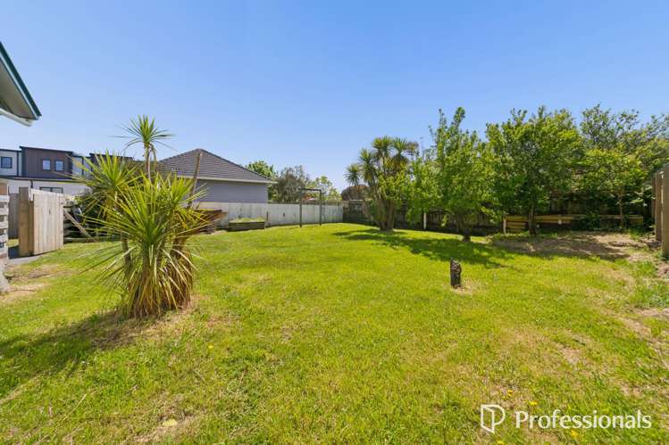 13 Main Road Wainuiomata_25