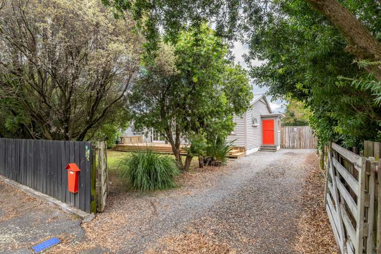 27 Clifton Avenue Carterton_15