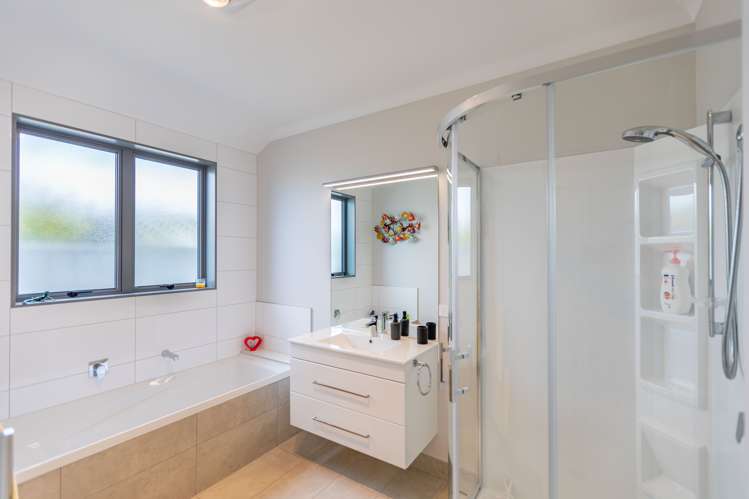 50 Eriksen Road Te Awa_12