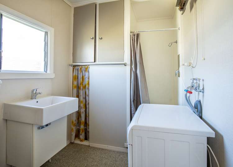 73 Shields Street Clyde_12