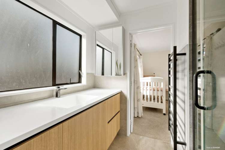 2/16 Cassandra Grove Totara Vale_10