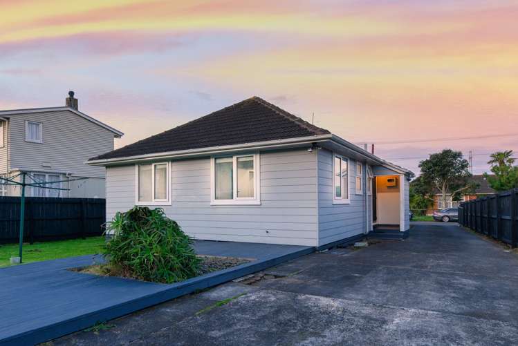 33 Sandbrook Avenue Otara_0