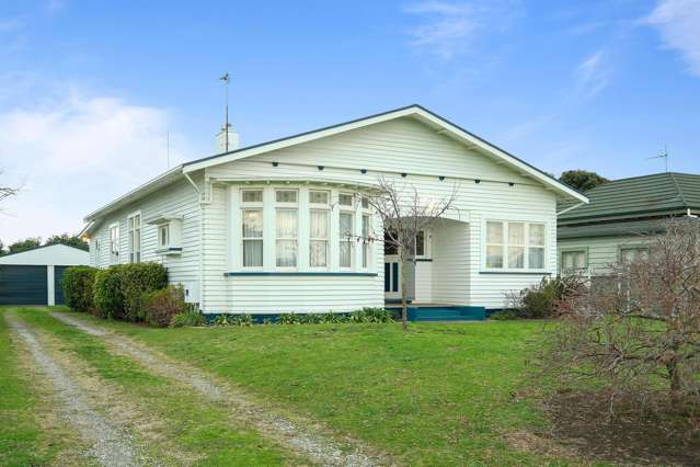 4 Bedrooms, 2 Bathroom!!!