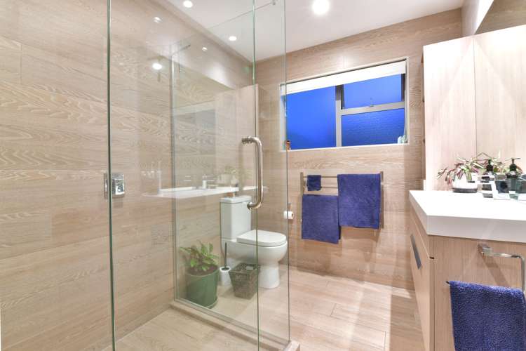 24 Hawaiian Parade Arkles Bay_9