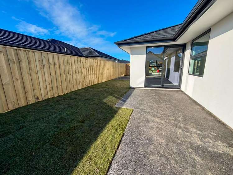 5 Campbell Drive 1476_14