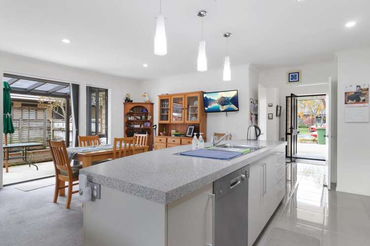 42 Pengover Avenue Leamington_2