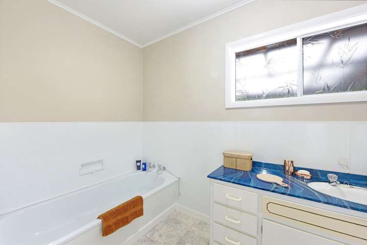 15 Churchill Avenue Richmond_13