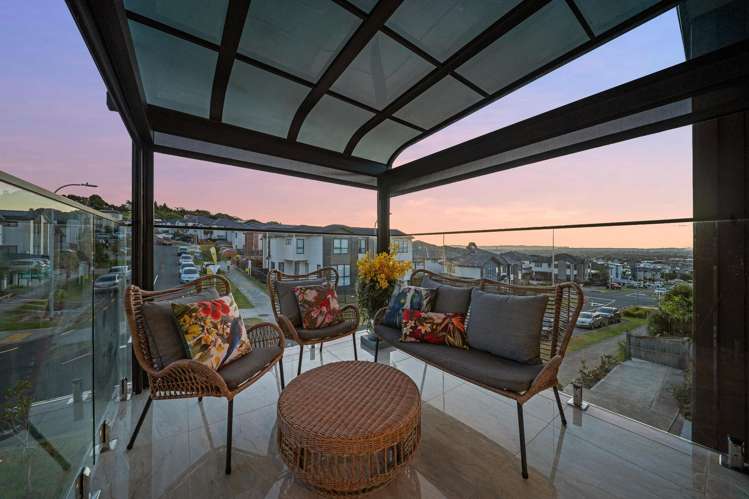 16 Lime Hill Rise Flat Bush_18