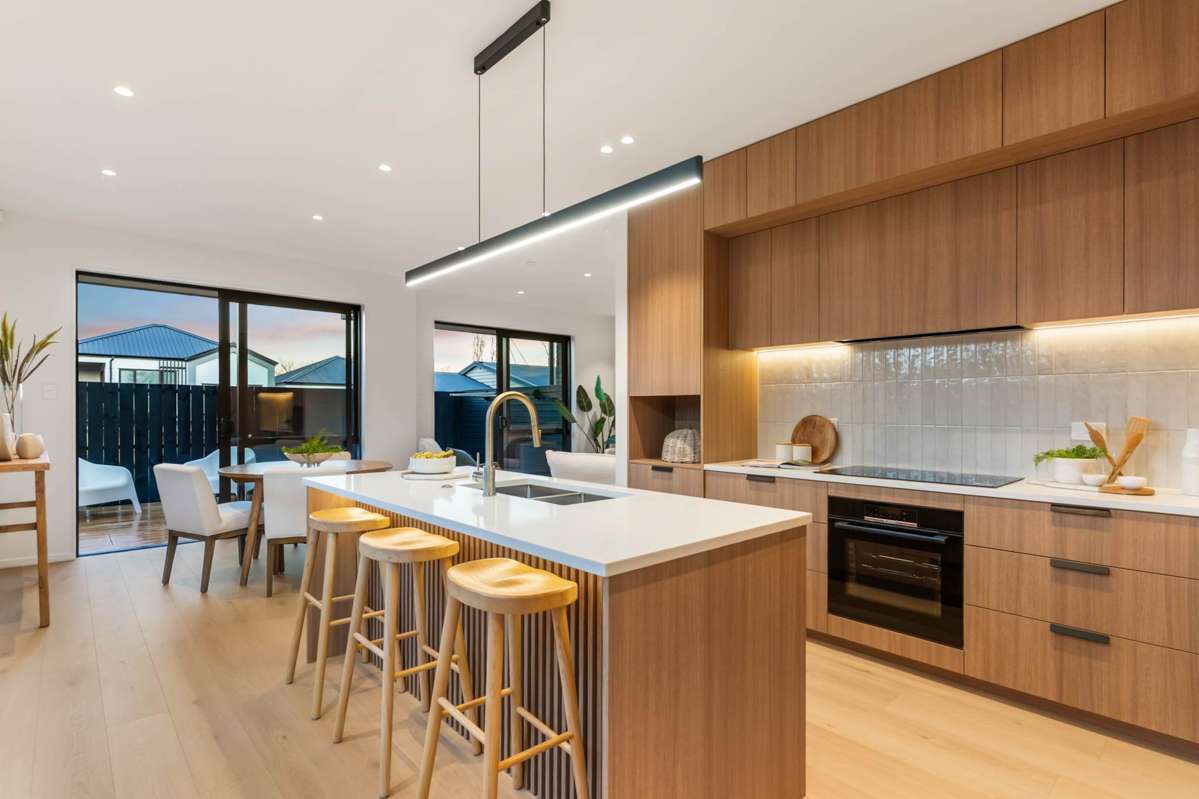 26-28 Weybridge Crescent_3