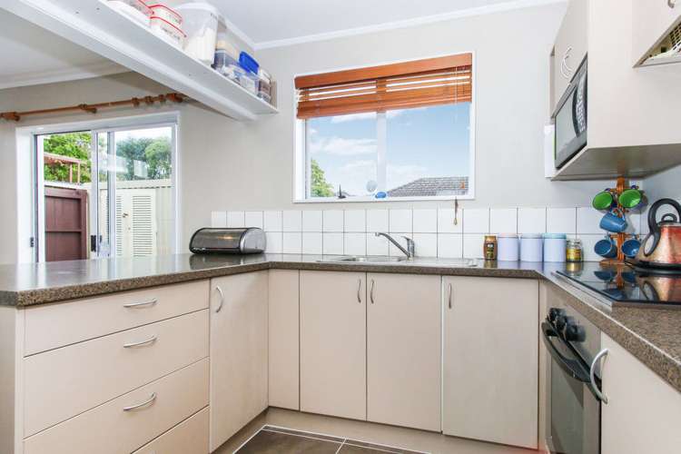 161 Solar Road Glen Eden_5