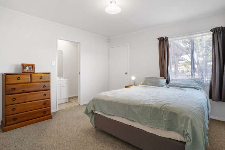 1 Barr Place Manurewa_8