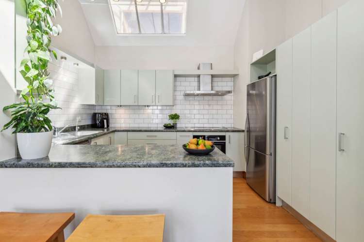 6F/5 Parliament Street City Centre_12